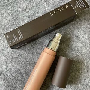 New in box Becca opal liquid highlighter - never used